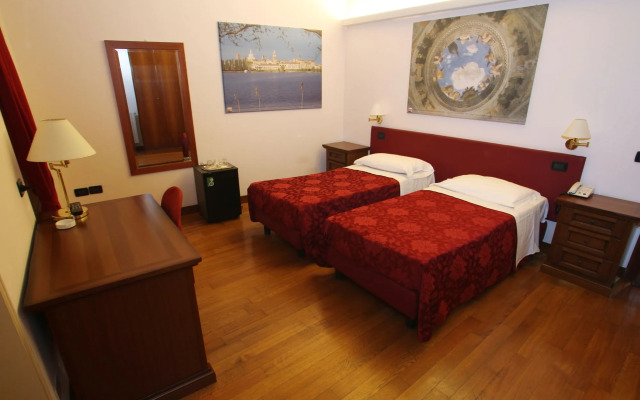Hotel Antica Dimora , Mantegna Hotels