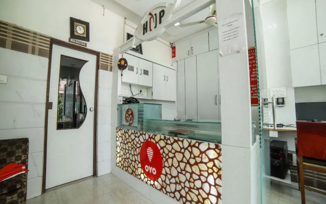 OYO 14816 Hotel Omni