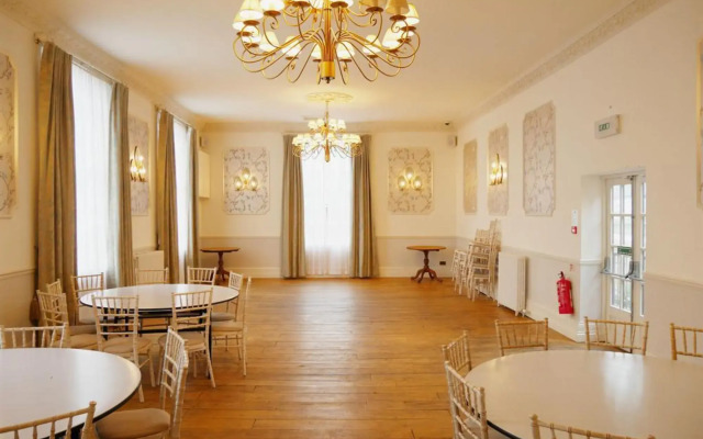 The Angel Hotel