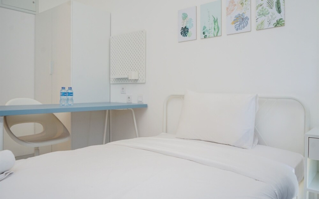 Warm And Homey Studio Room At Sky House Bsd Apartment