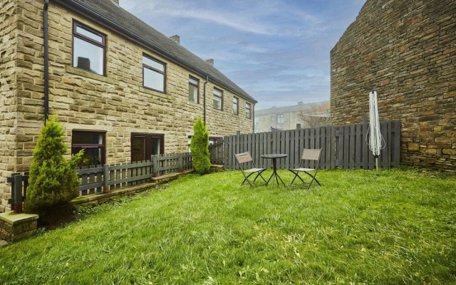 Brackenhill Lodge Halifax