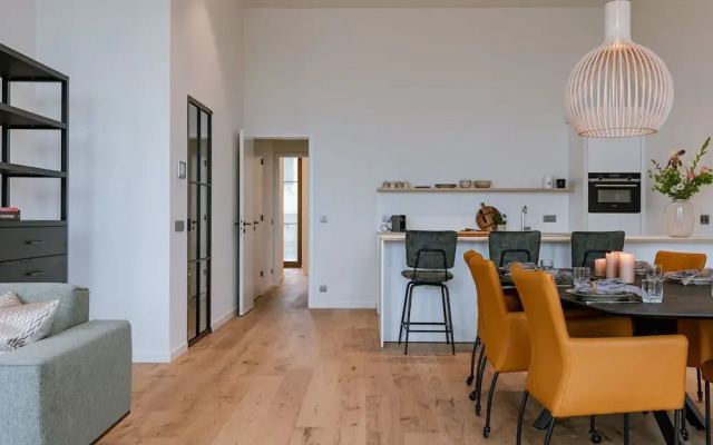 Serene Dikefront Apartment With en Suite Bedrooms and Stunning Views