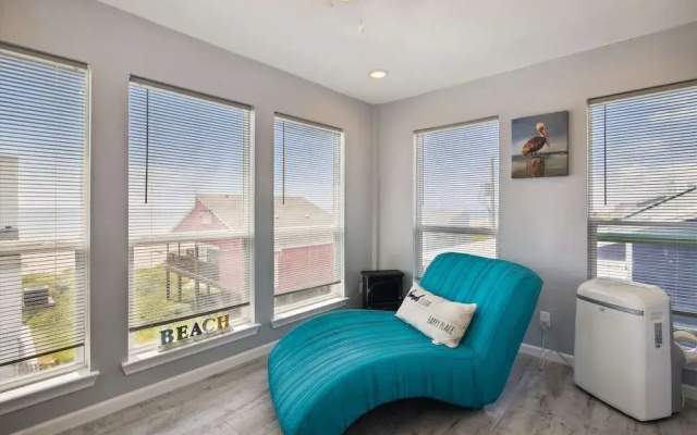 Pelican Path by Ryson Vacation Rentals