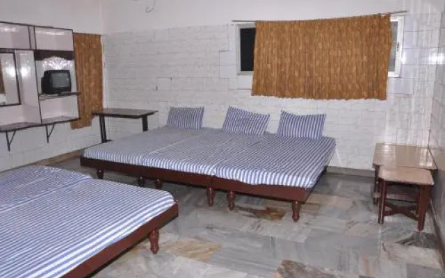 Abirami Inn