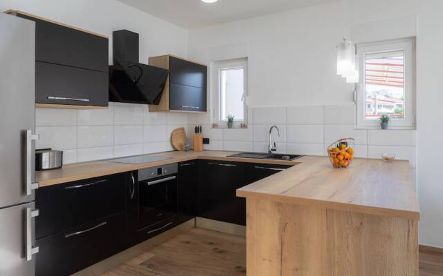 Beachfront Villa Seashell with Pool