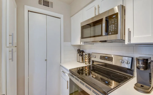 Near Stadiums: Grand Prairie Apt w/ Pool Access