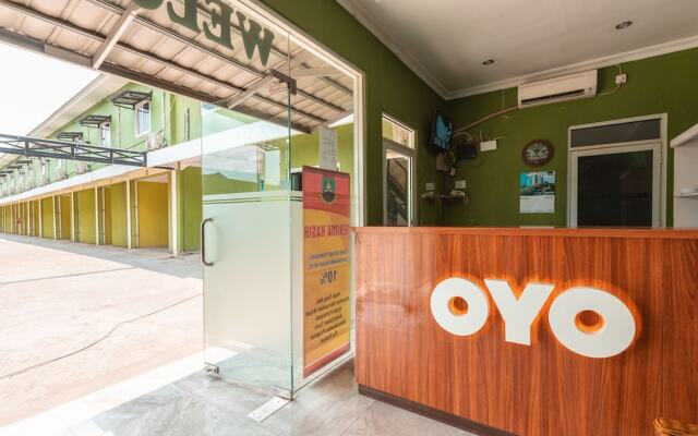 OYO 2306 Trans Hotel