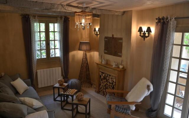 La Maison de Moustiers