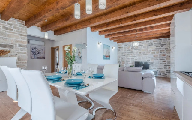 Modern Villa in Sukosan With Private Swimming Pool