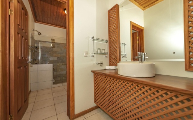 Ficus Sunset Suites