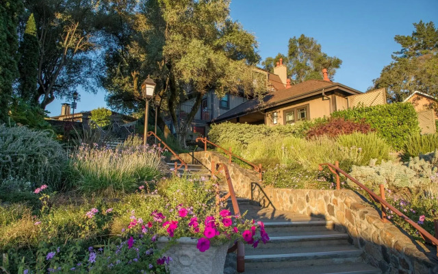 Le Petit Pali St. Helena