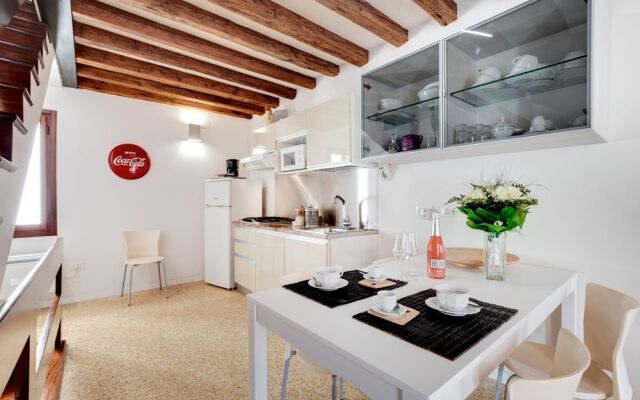 Piazzale Roma Venice Apartment