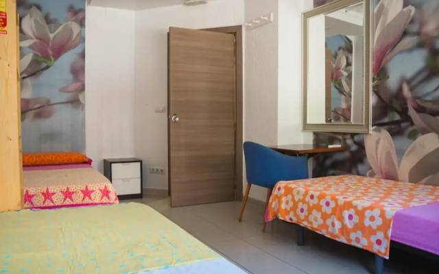 Hostel Ideal Badal