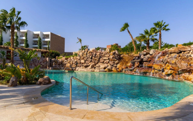 Fort Arabesque Beach Resort