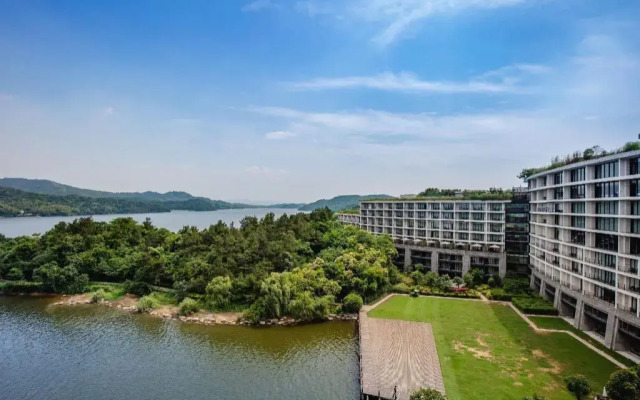 Liyang Hentique Resort & Spa Villa