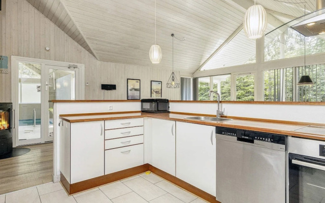 14 Person Holiday Home in Vaeggerlose