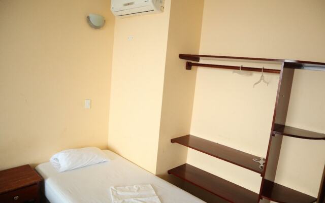 Hotel Atacames Inn