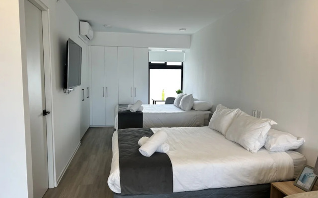 BEE Suites San Jose - Escalante