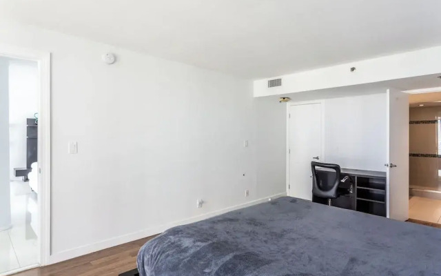 2 Bedroom Pearl in Downtown Miami