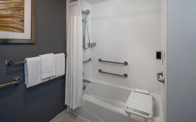 Courtyard by Marriott Memphis East/Park Avenue