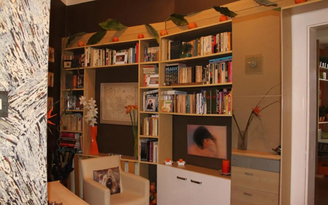 Cosy Apartment Under the Tower