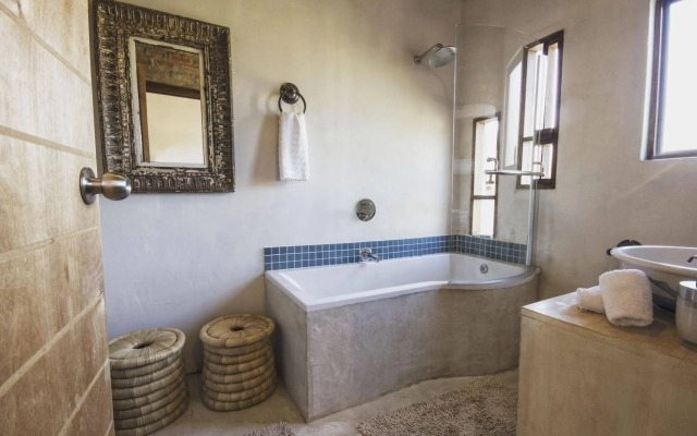 A Hilltop Country Retreat