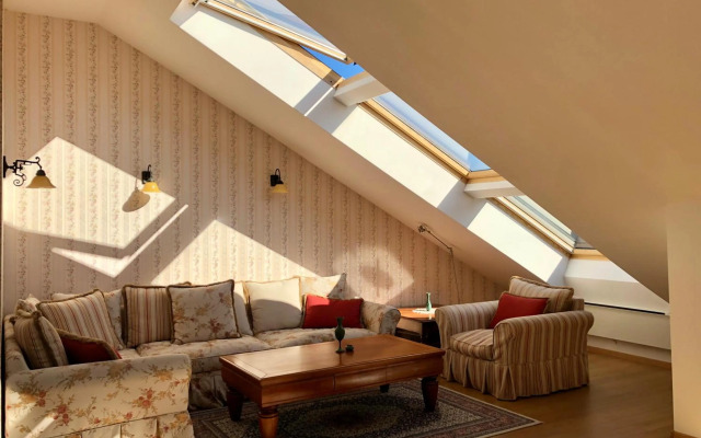 LAVISH PENTHOUSE - 2 en-suite bedrooms & SPA