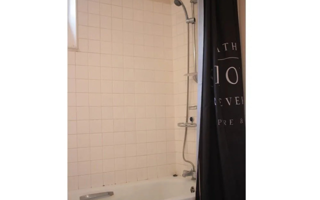 Montmartre Apartments - Degas