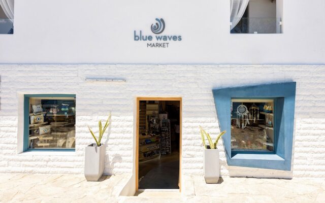 Blue Waves Suites & Apartments