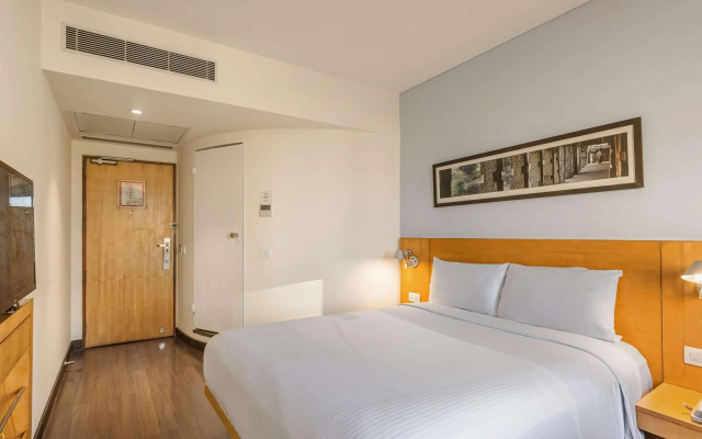 ibis Chennai City Centre Hotel