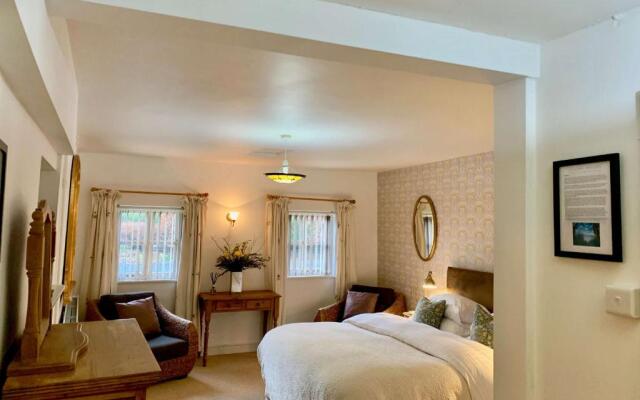 Tŷ Mawr Country Hotel