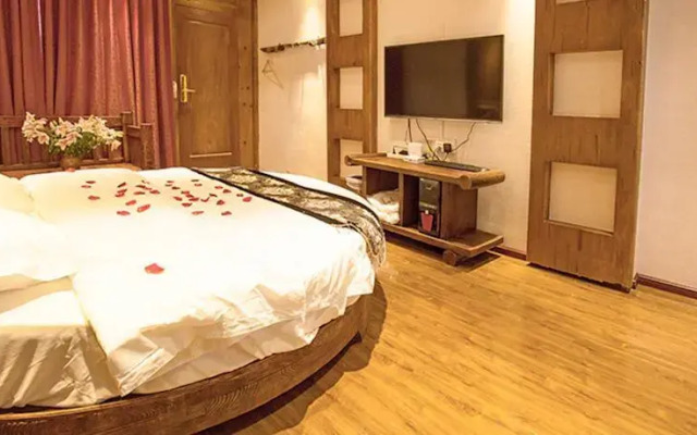 Lijiang Golden Sunshine Boutique Hotel