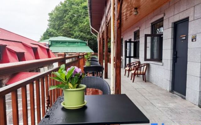 Lushan Dongtian Guesthouse