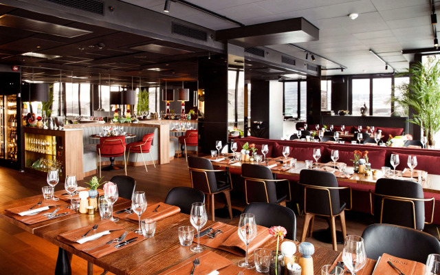 Clarion Hotel The Hub