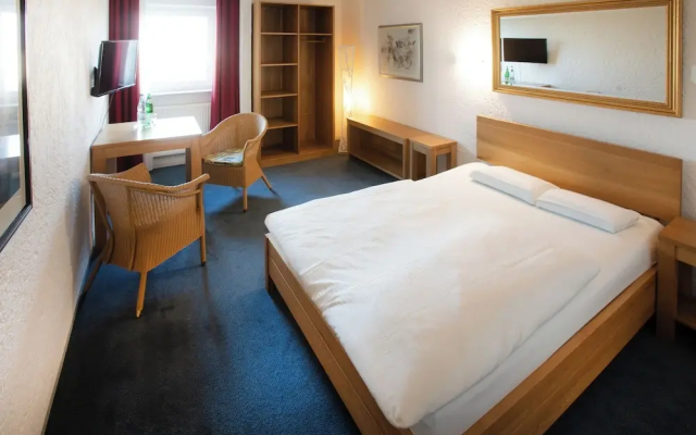 Elan Hotel