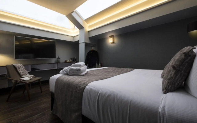 Camden Enterprise Hotel & Pub