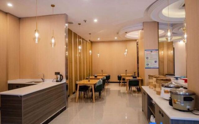 Yue Hai Jing Cheng Bo Yue Hotel