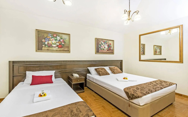 Hotel 81 Chinatown