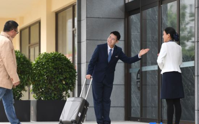 PALACE HOTELS(Tianjin Binhai New Area Tanggu High Speed Railway Station)