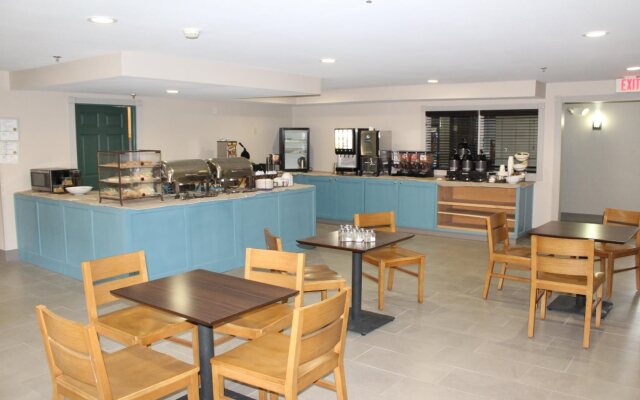 Country Inn & Suites by Radisson, Dubuque, IA