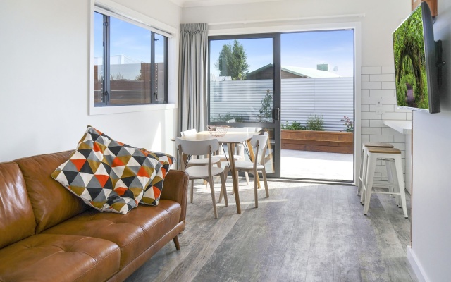 Twizel Cottages – Balcony – Twizel