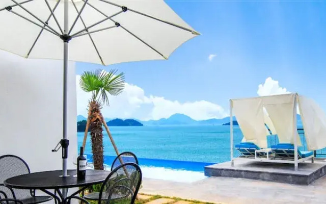Le Ciel Pool Villa Pension