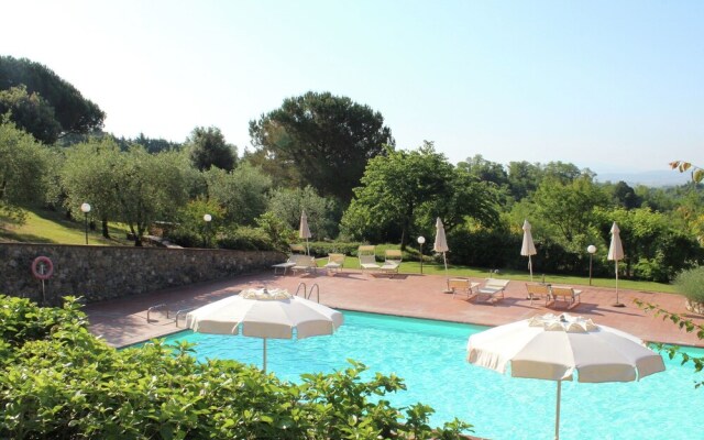 Cozy Holiday Home With Pool in Sienna Italy