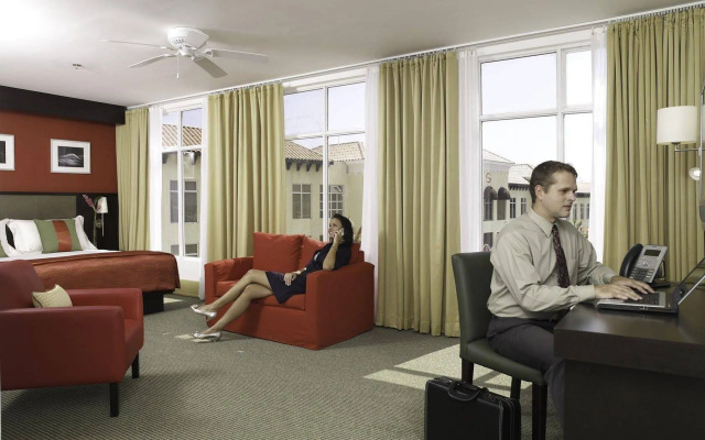 S Hotel Kingston