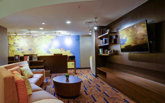 Courtyard by Marriott Republic Aprt Long Island/Farmingdale