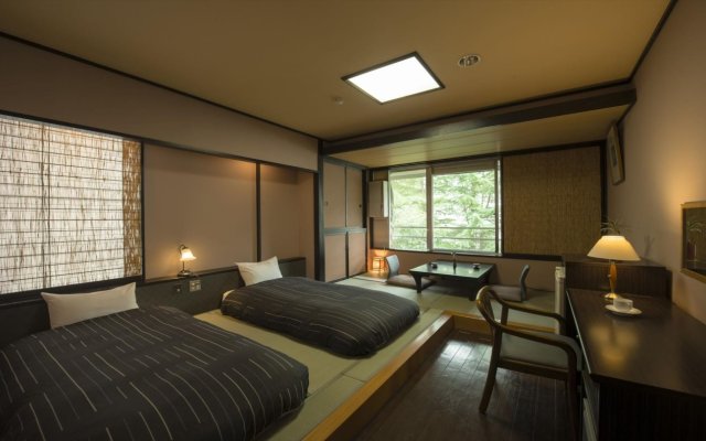 Hotel Lucent Takamiya