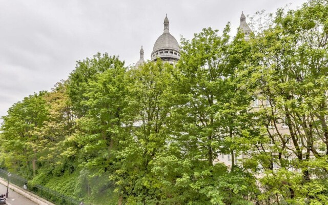 Montmartre, With an Amazing View Over Paris !