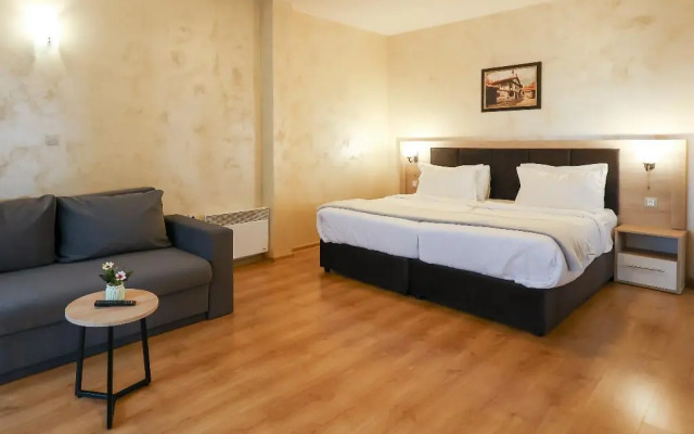 Green Wood Resort Apartments