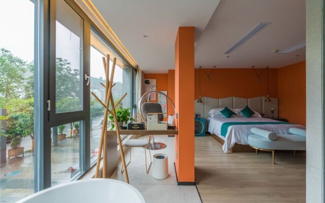 Bizca Art Hostel