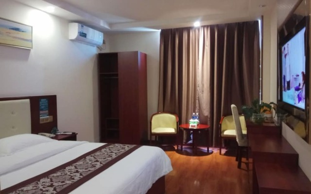 GreenTree Inn Xianning Railway Station Hotel